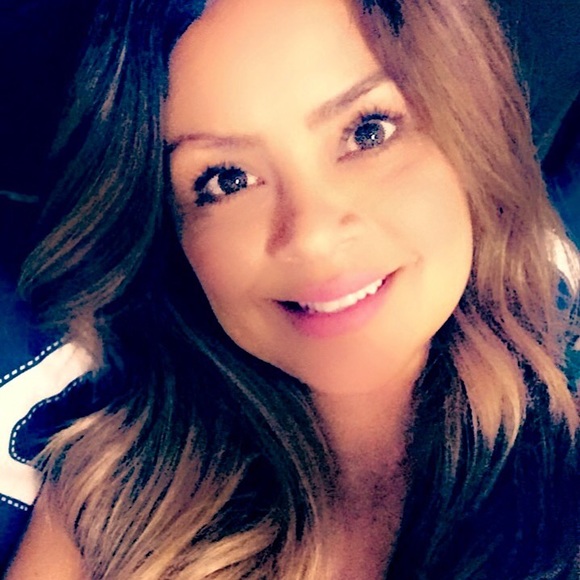 Meet your Posher, Melissa - Picture 4 of 4